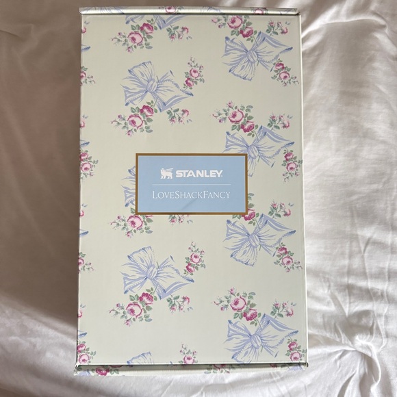 LAST ONE STANLEY X LOVESHACKFANCY HOLIDAY QUENCHER | 40 OZ - Picture 5 of 10